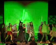 Shrek the musical.Still009[1]